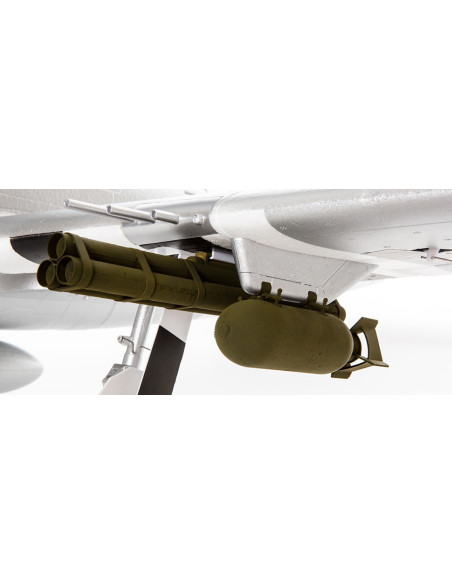 P-47D Razorback env 1,2m  BNF basic EFL8450