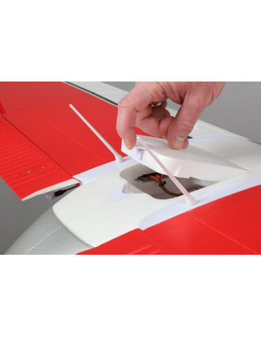 Cessna 150 Carbon-Z (env 2,1M)  BNF E-flite EFL1450