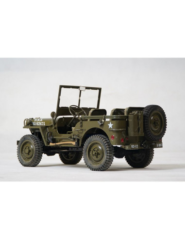 Jeep 1941 Artr 1/6eme + radio Rochobby