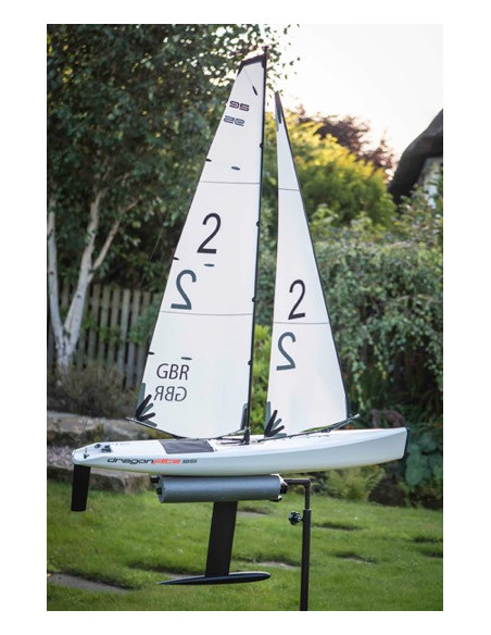 Voilier Dragon Flite 95 + Radio