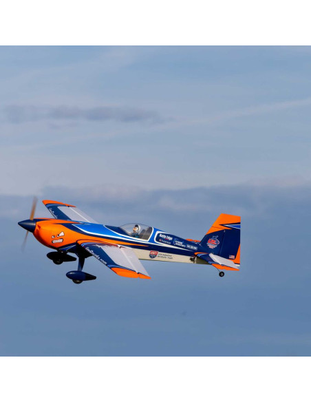 Avion 3D performant et robuste, l'Extra 330SC offre précision et puissance.