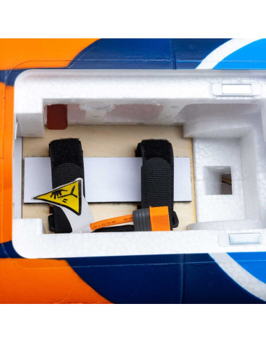 Avion 3D performant et robuste, l'Extra 330SC offre précision et puissance.