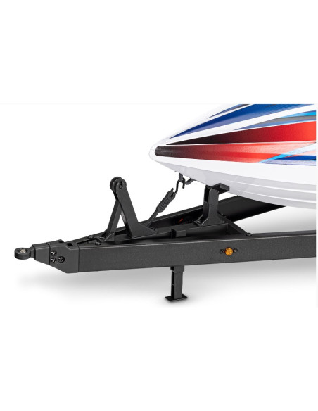 Transportez votre bateau Traxxas avec style grâce à cette remorque détaillée.