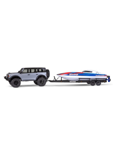 Transportez votre bateau Traxxas avec style grâce à cette remorque détaillée.