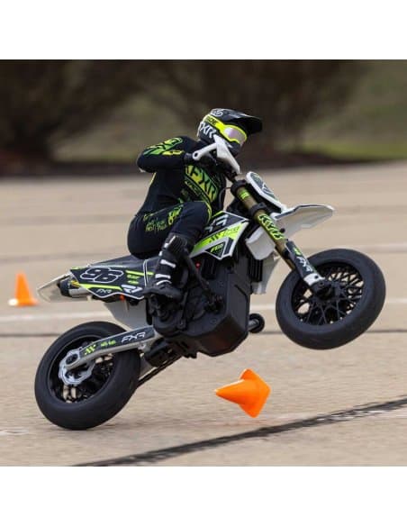 La Losi Promoto-SM offre une expérience supermotard réaliste