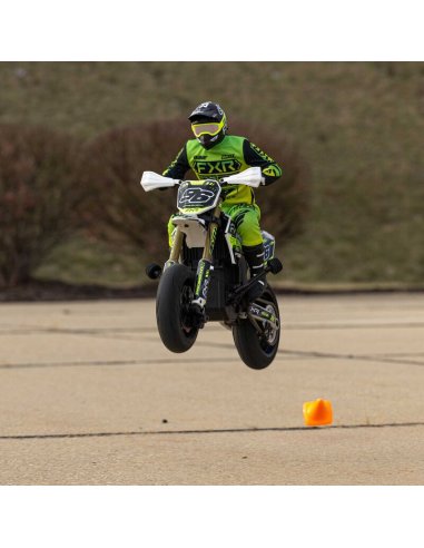 La Losi Promoto-SM offre une expérience supermotard réaliste