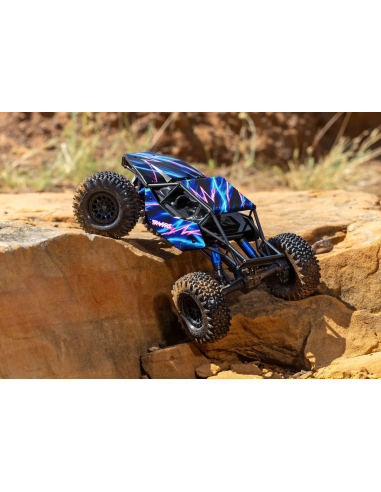 Traxxas TXC-4M Crawler extreme bleu en action futurheli